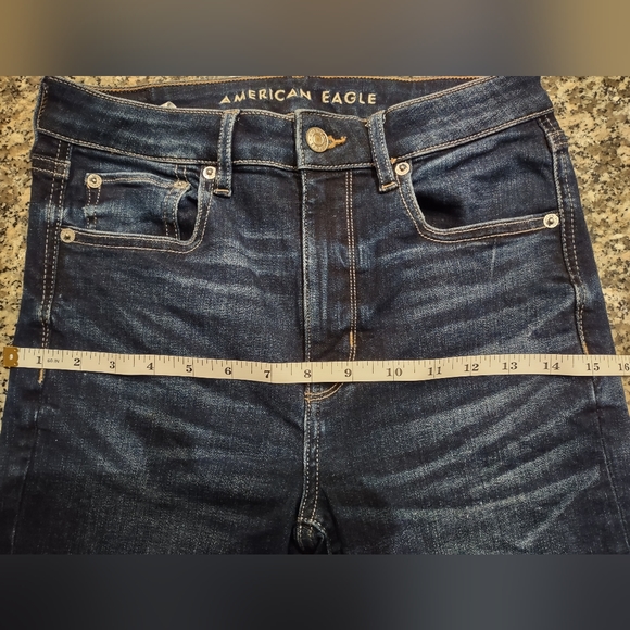 American Eagle slim straight crop Size 6 short Jean's - Picture 8 of 8